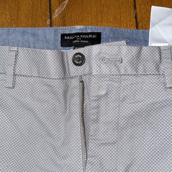 Men’s Banana Republic Chinos - Picture 3 of 6
